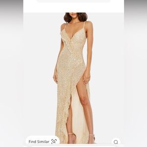 Mac Duggal Evening gown NWOT never worn.